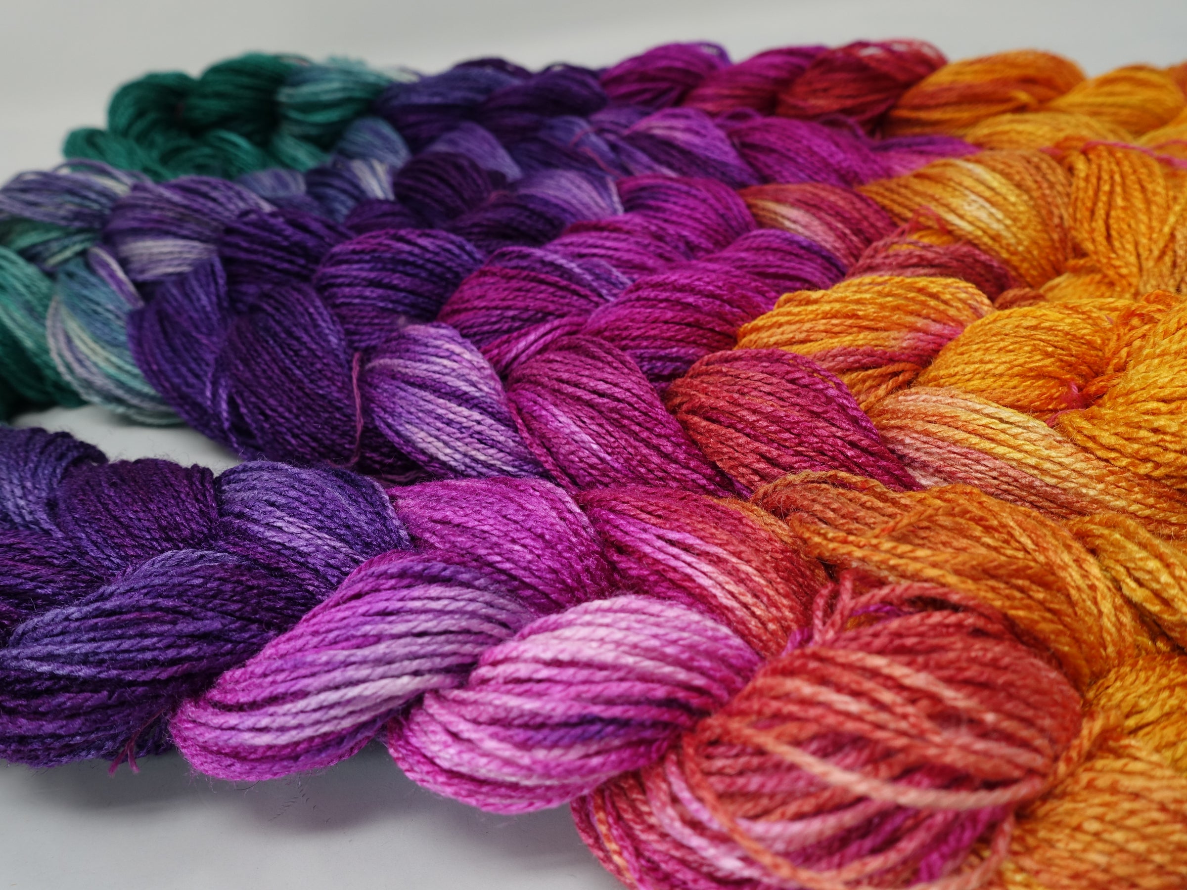 Hand Dyed Gradient Warp- Tussah Silk 2/8NM ~400m per 100g. 150 ends. ~2.2m & 4.8m warp length