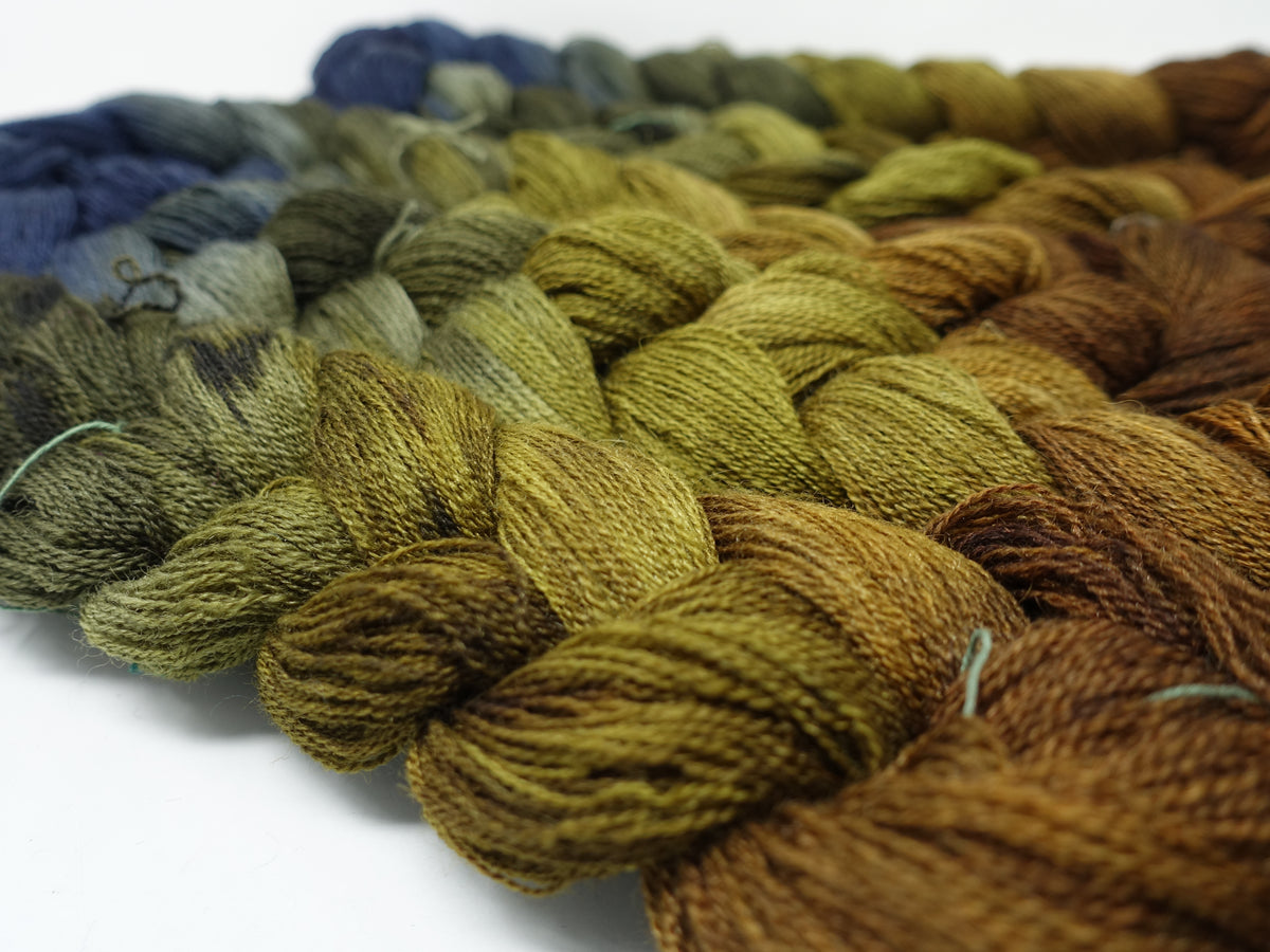 Gradient Warp- Shetland, BFL, Silk ~800m per 100g, 320 ends ~2.2m or 5m length