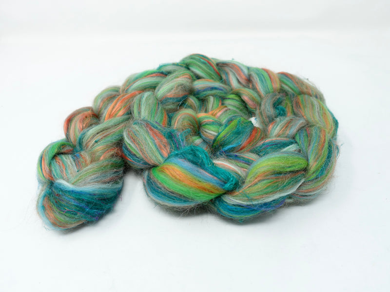 Lo Kao Green - Pigments- Merino, Sari Silk, Mulberry Silk & Llama. 100g