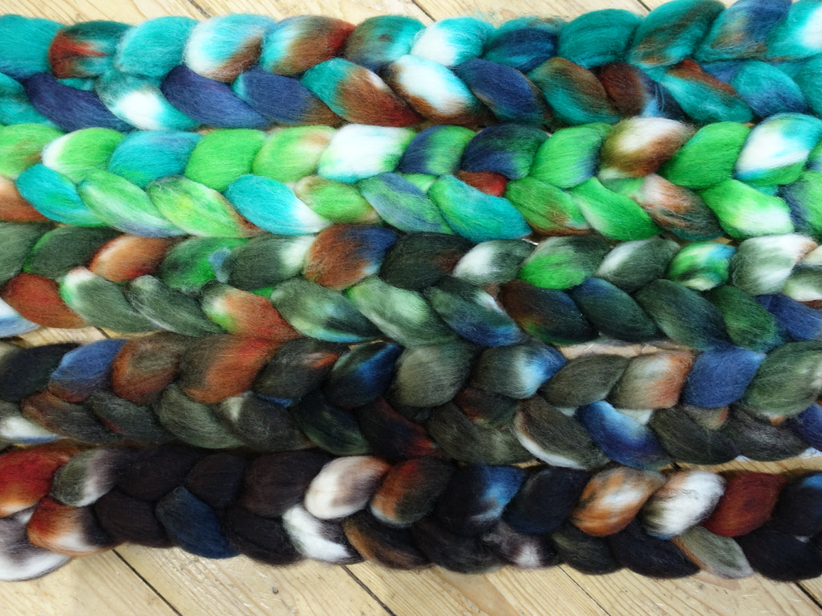 Fade Pack- Cambrian Wool, 5 co-ordinating braids, Hand Dyed British Wool, 500g