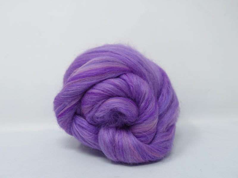 Artemis- Superfine 19 micron Merino & Tussah Silk, 70-30 blend. 50g (DHG)