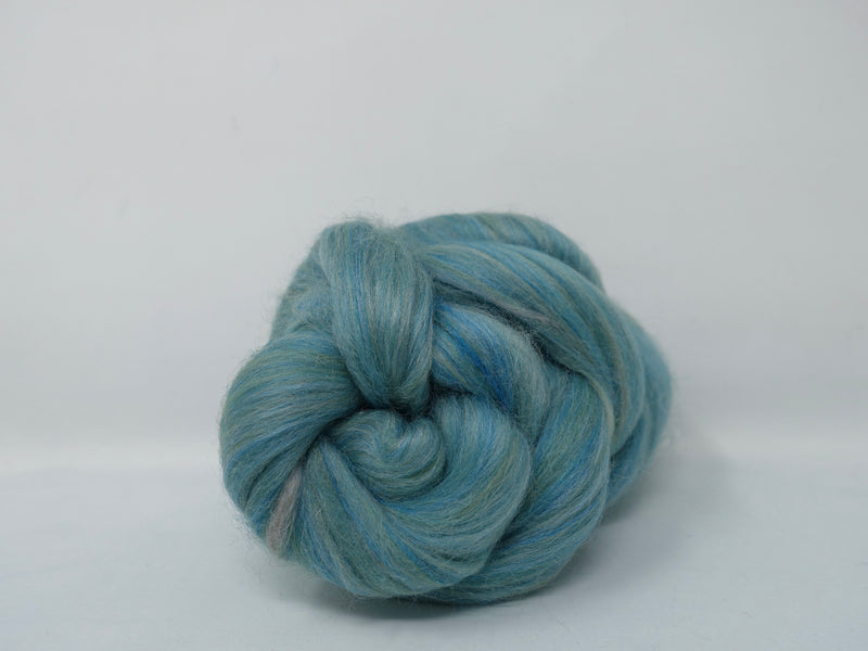 Hermes- Superfine 19 micron Merino & Tussah Silk, 70-30 blend. 50g (DHG)