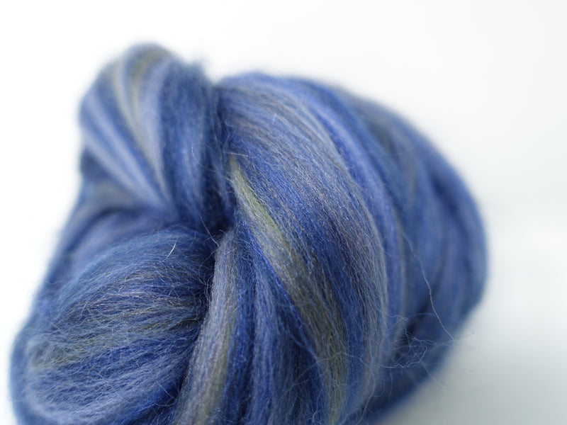 De Vayres- Superfine Merino & Tussah Silk- Tour de Fleece. 50g (DHG)