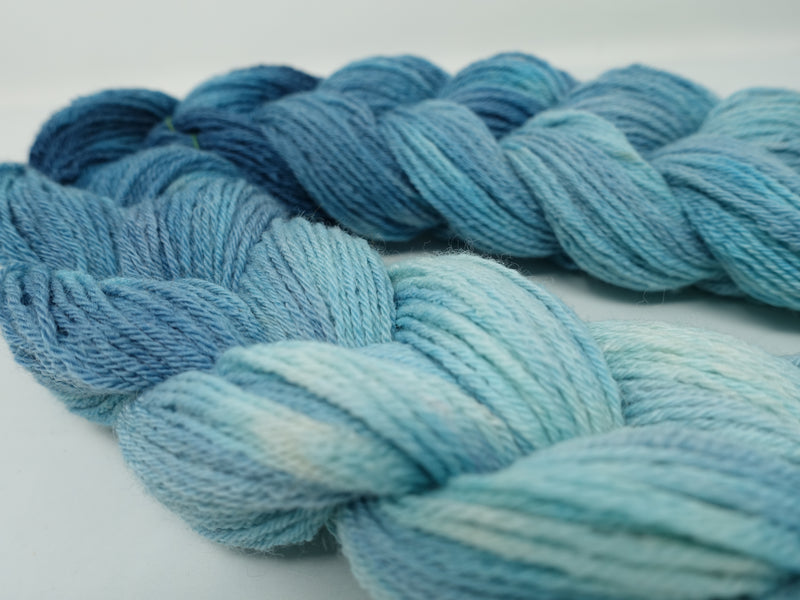 Hand Dyed Gradient Warp- Superfine Merino & Camel 4/16NM ~400m per 100g. 160 ends. ~5m length