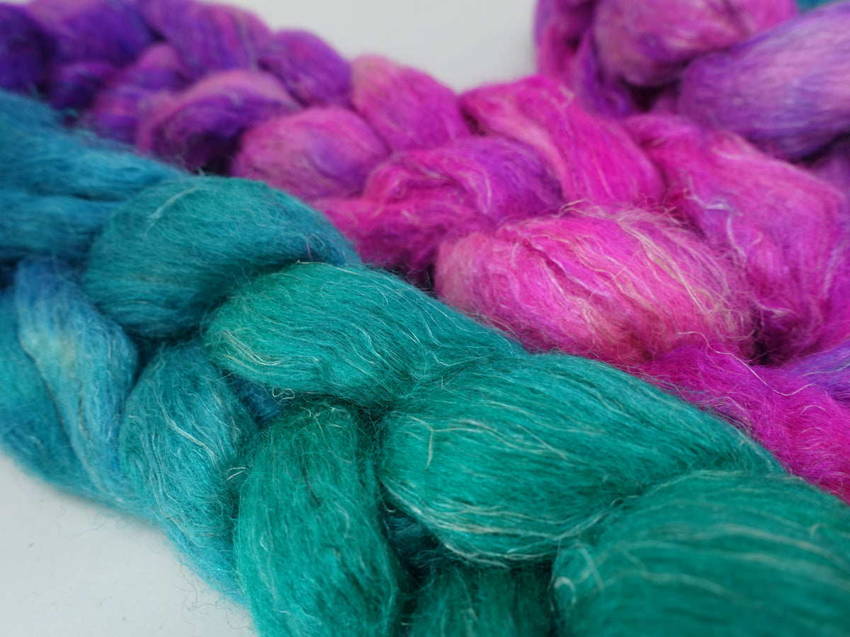 Romney, Silk & Linen. Hand Dyed Gradient - 100g