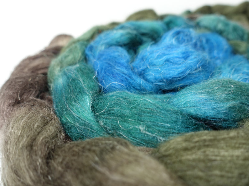 Romney, Silk & Linen. Hand Dyed Gradient - 100g