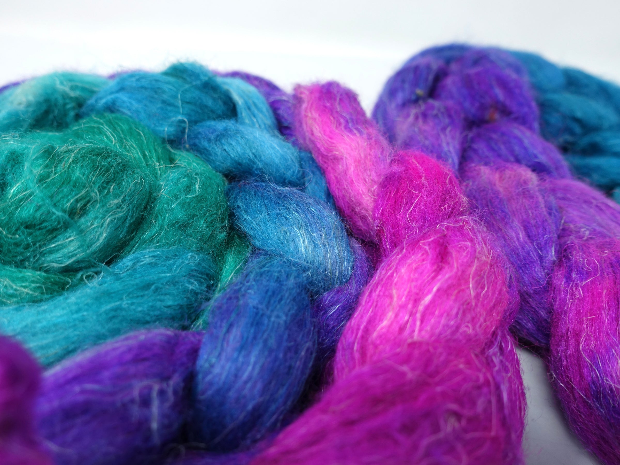 Romney, Silk & Linen. Hand Dyed Gradient - 100g