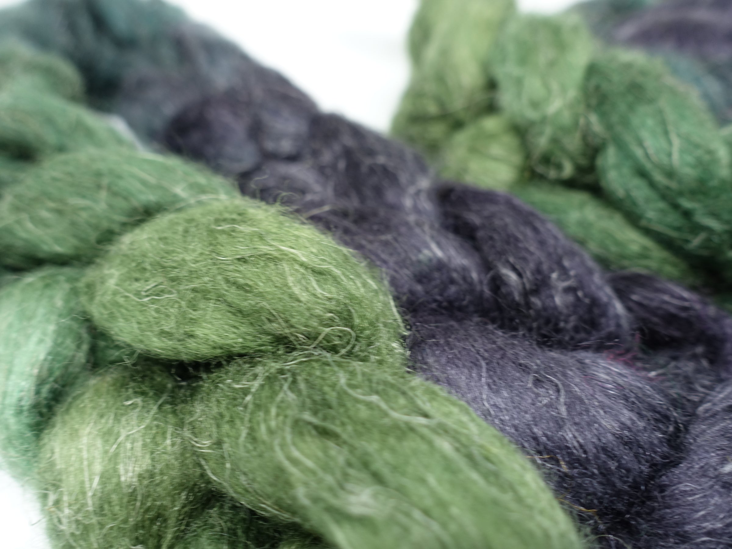 Romney, Silk & Linen. Hand Dyed Gradient - 100g