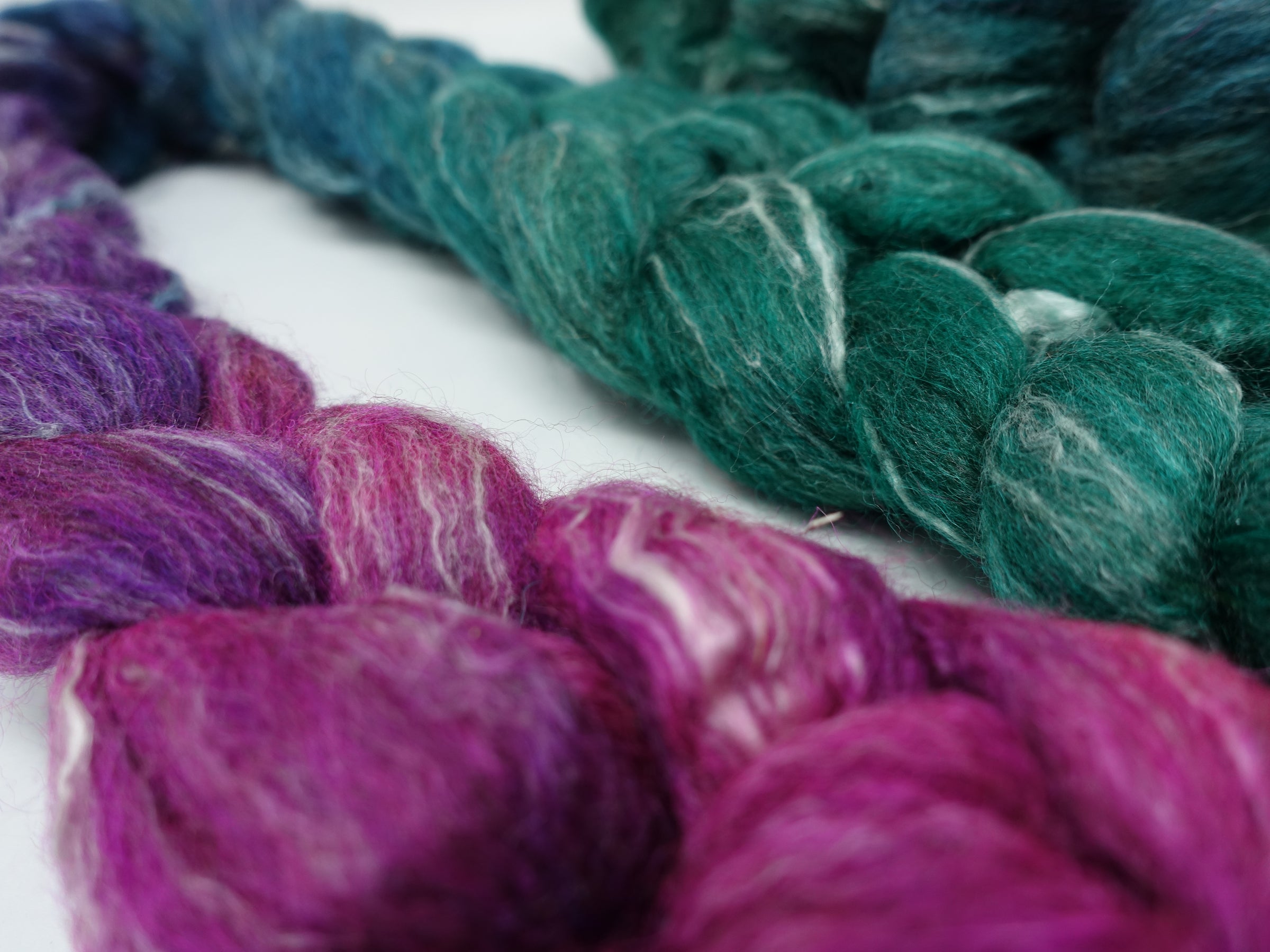 BFL, Alpaca & Seacell. Hand Dyed Gradient 100g