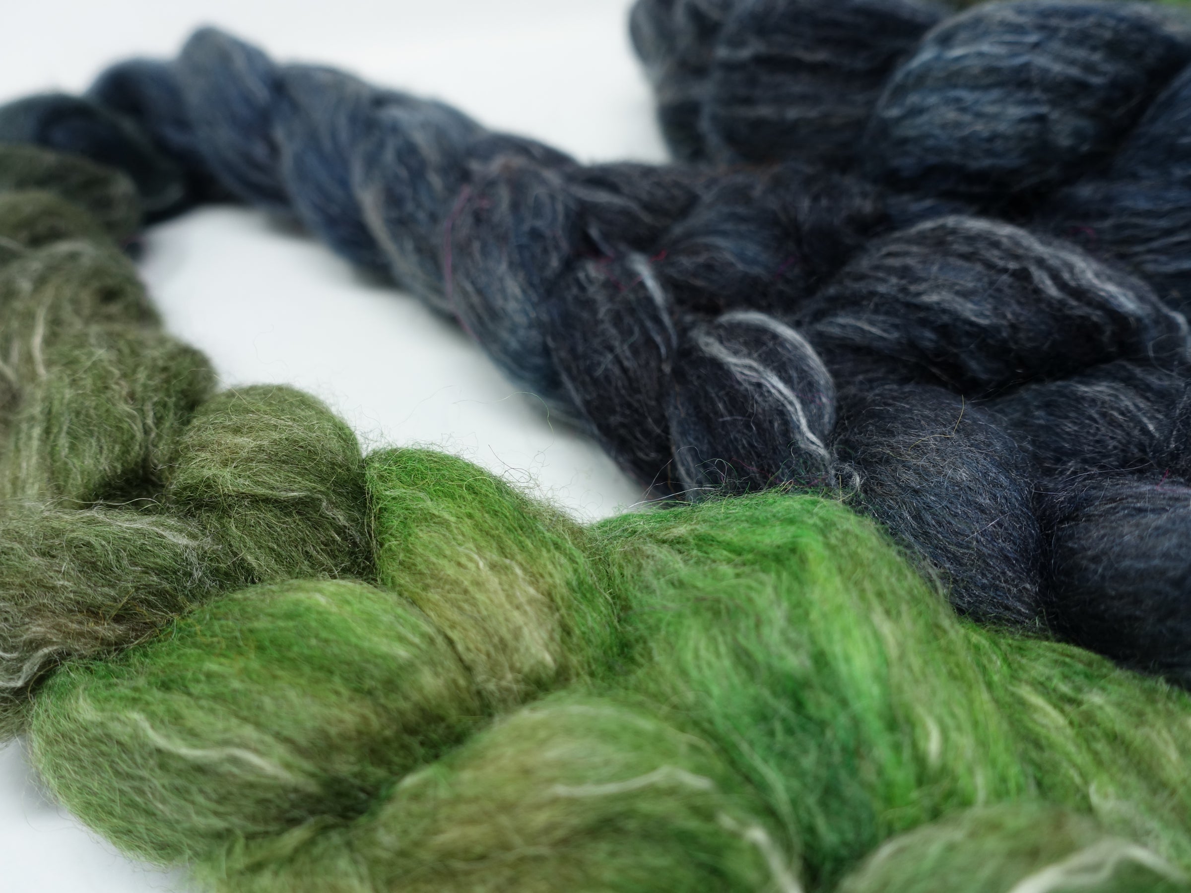 BFL, Alpaca & Seacell. Hand Dyed Gradient 100g