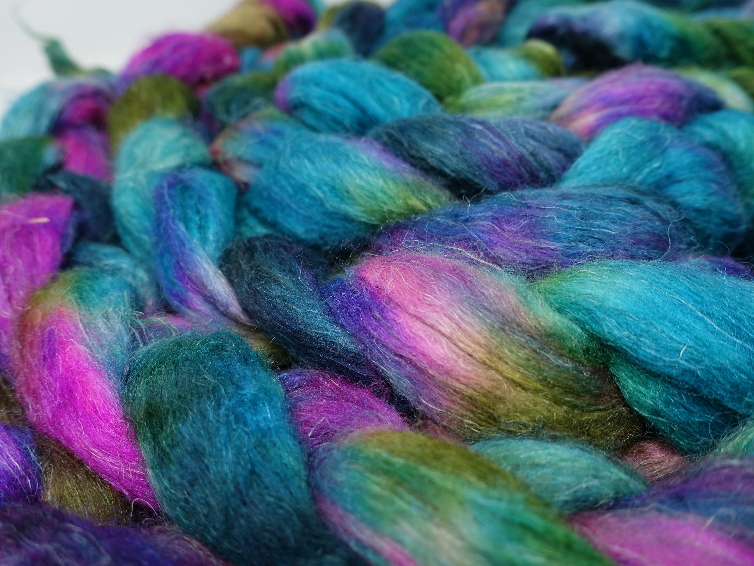 Romney, Silk & Linen. Hand Dyed Variegated - 100g