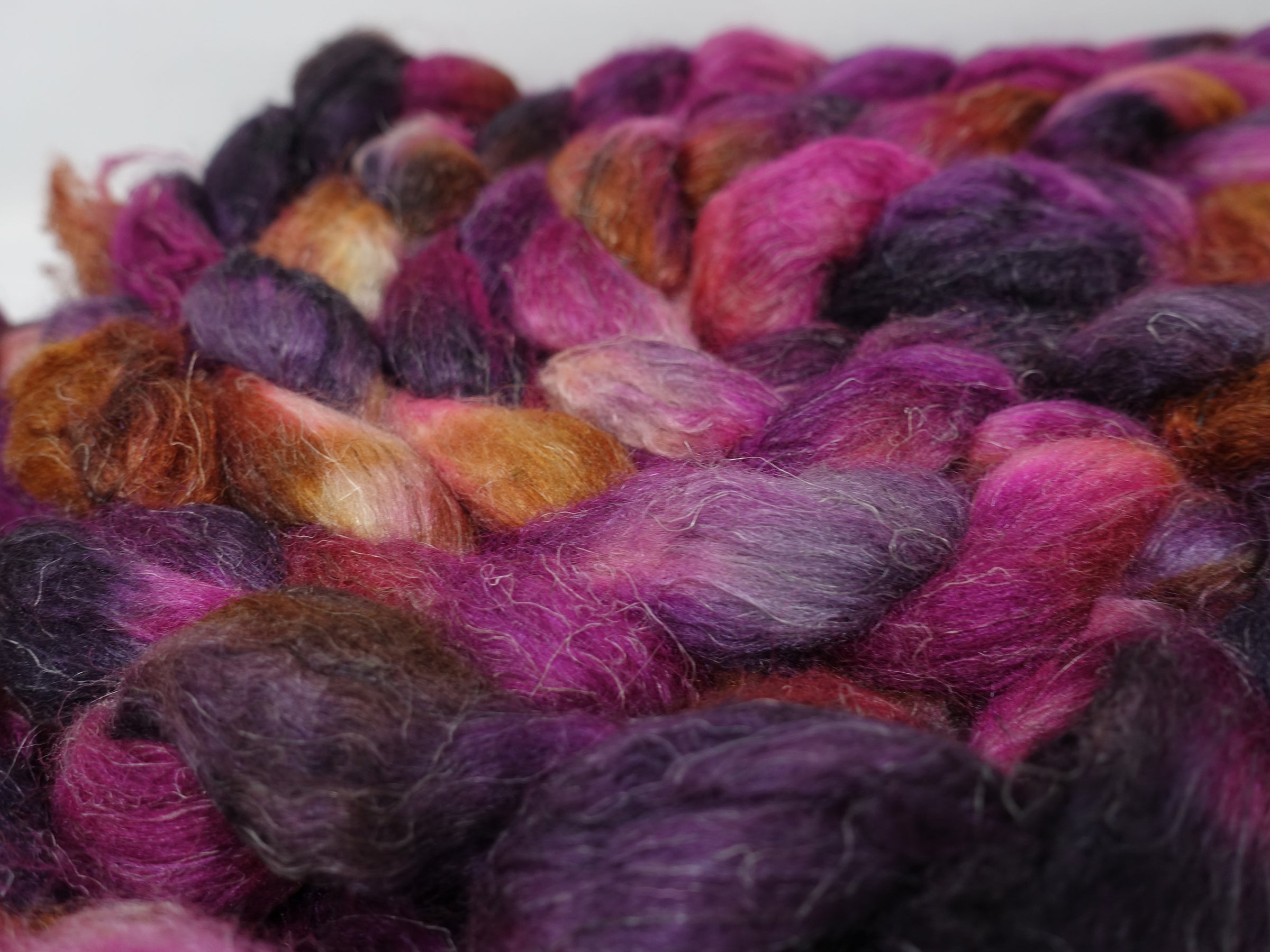 Romney, Silk & Linen. Hand Dyed Variegated - 100g
