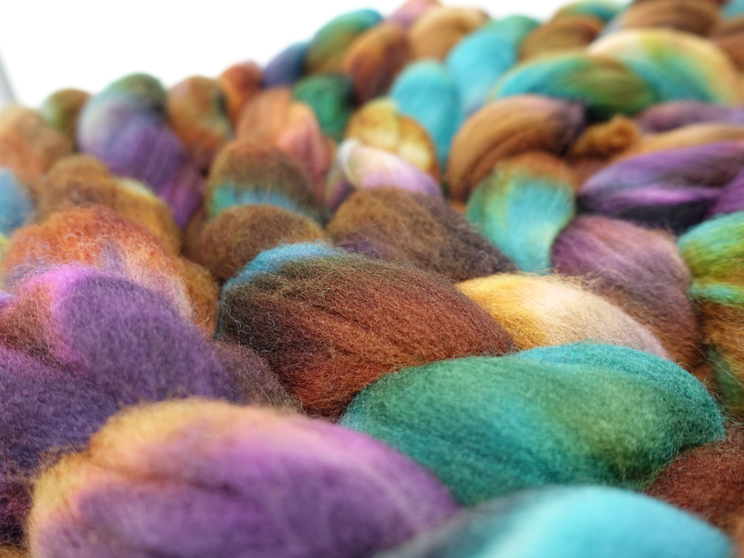 Targhee, Hand Dyed Variegated 100g