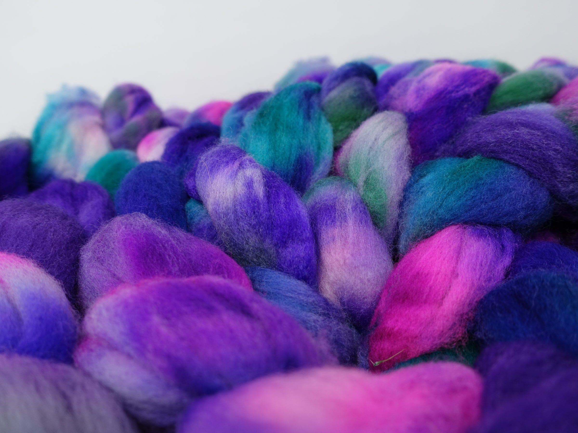 Targhee, Hand Dyed Variegated 100g