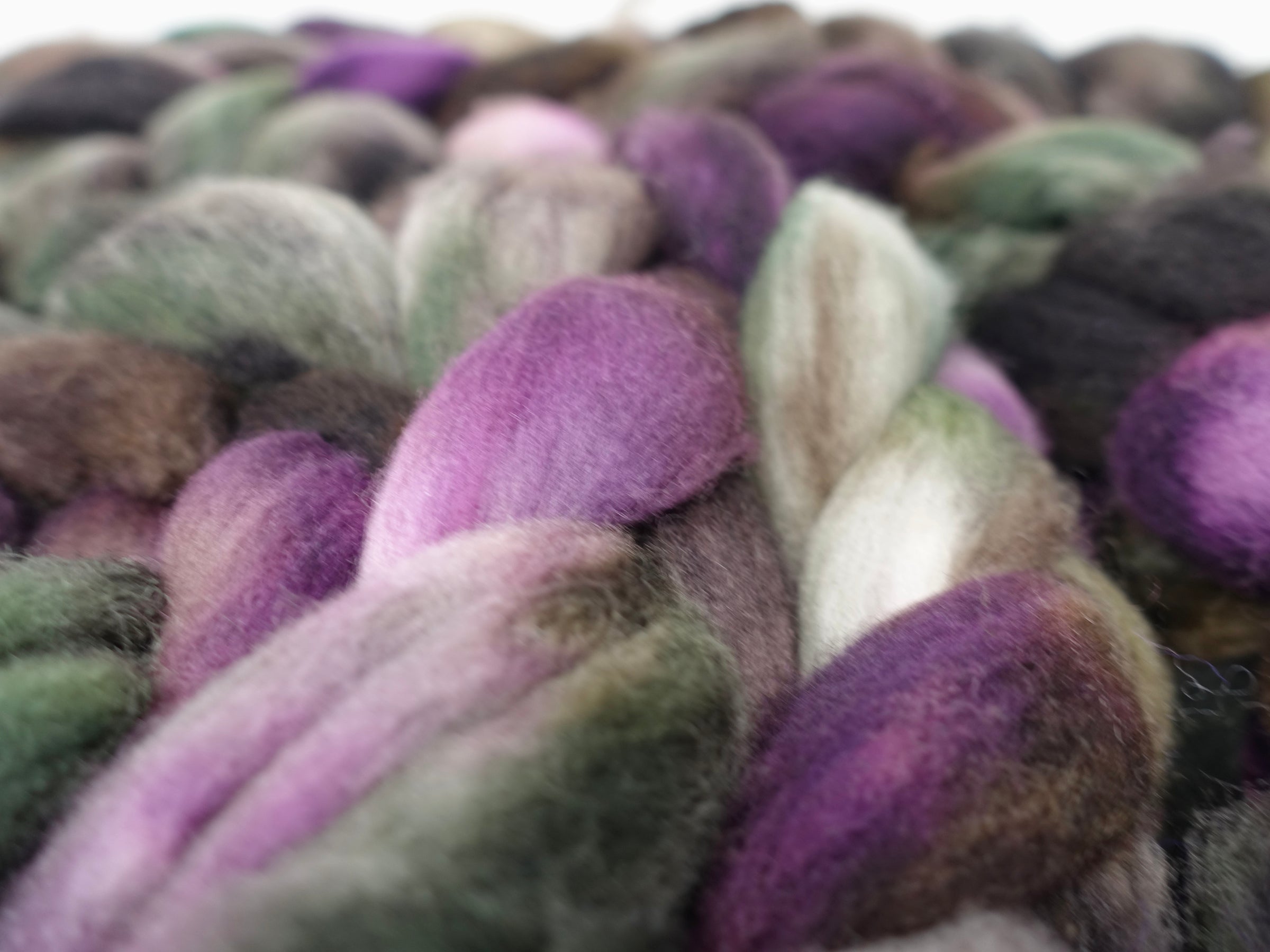 Targhee, Hand Dyed Variegated 100g