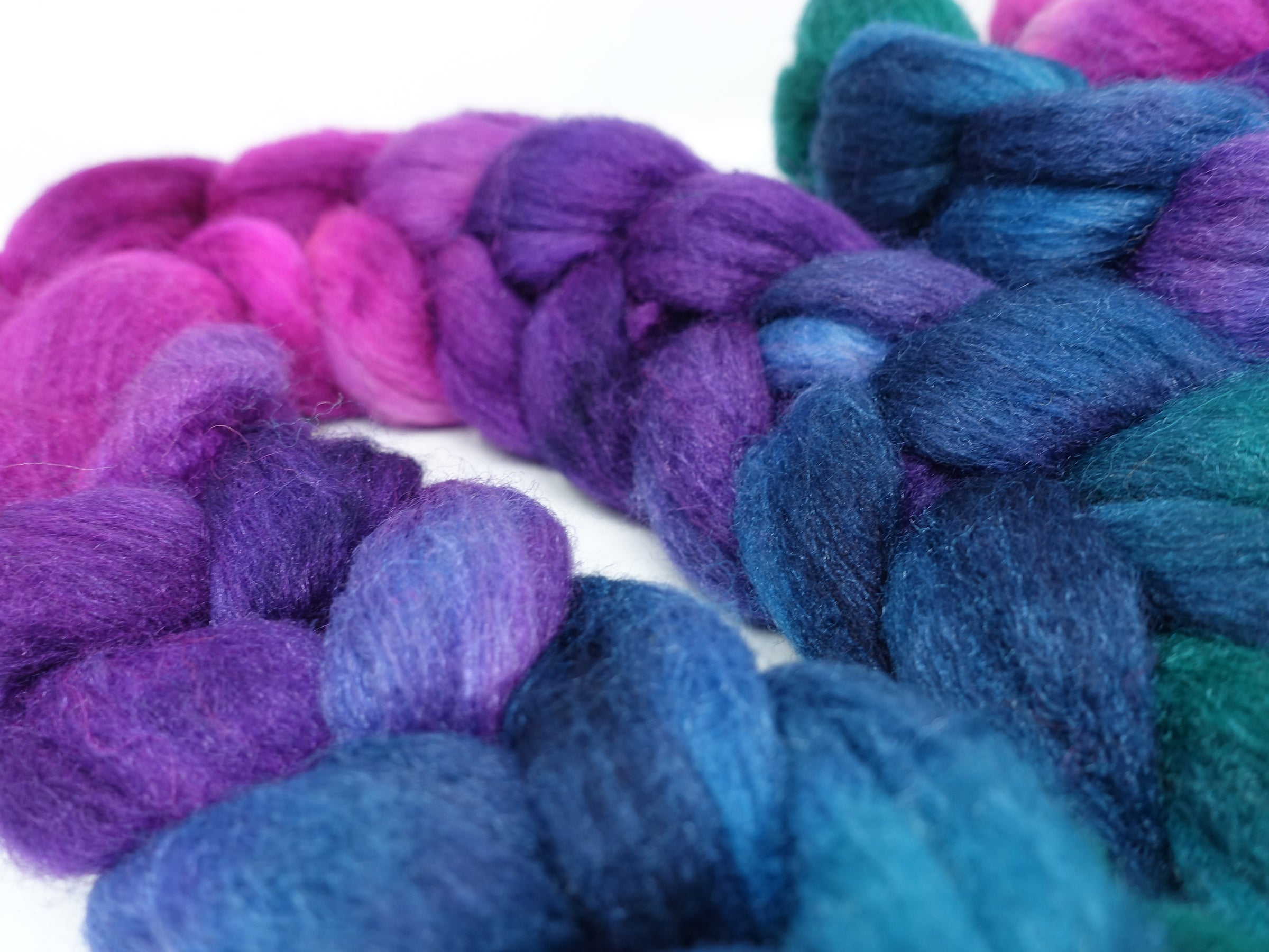 Sock Fibre, Superwash Cheviot, Silk & Bio-Nylon. Mirror Gradient 100g