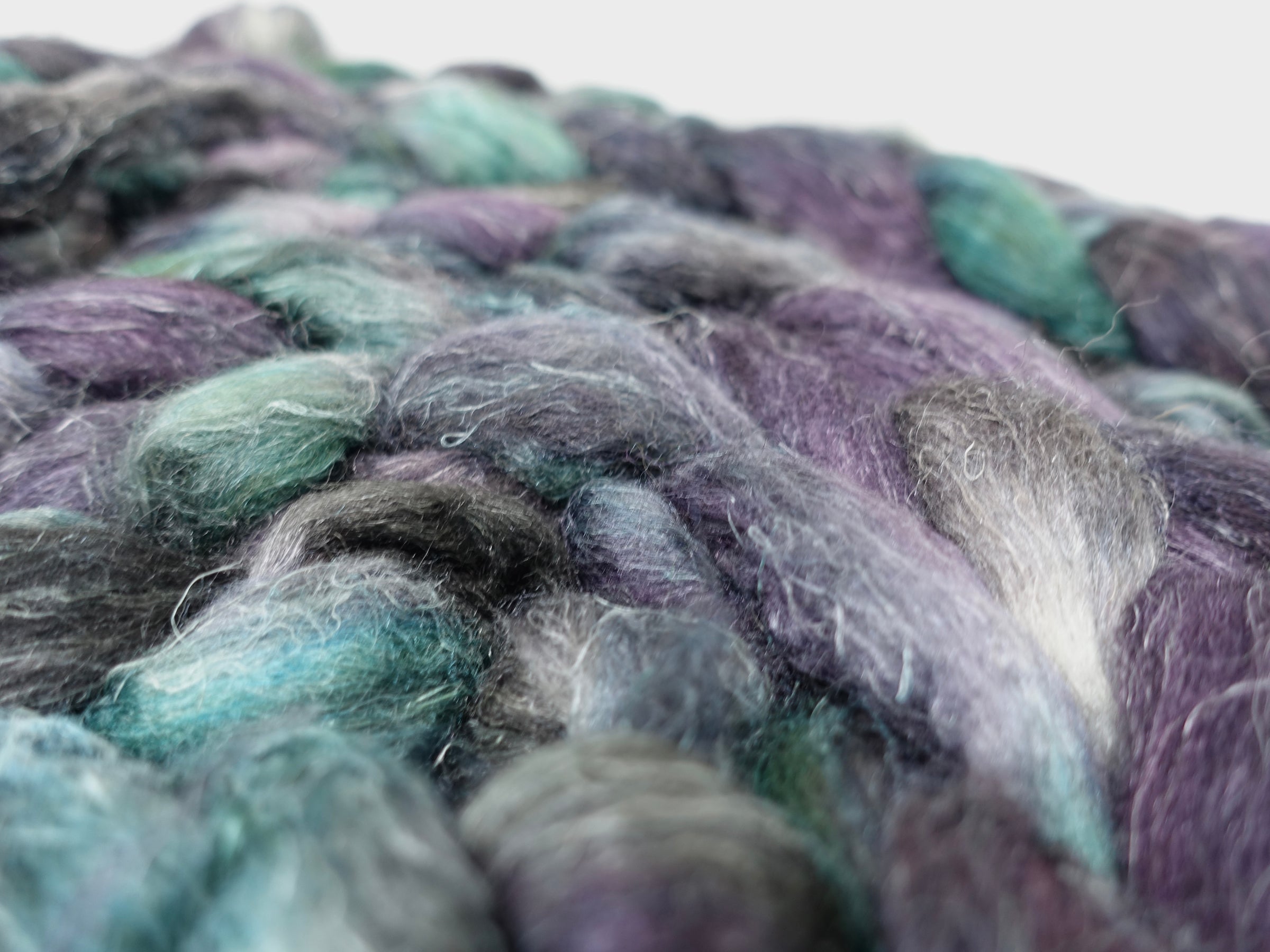 Romney, Silk & Linen. Hand Dyed Variegated - 100g