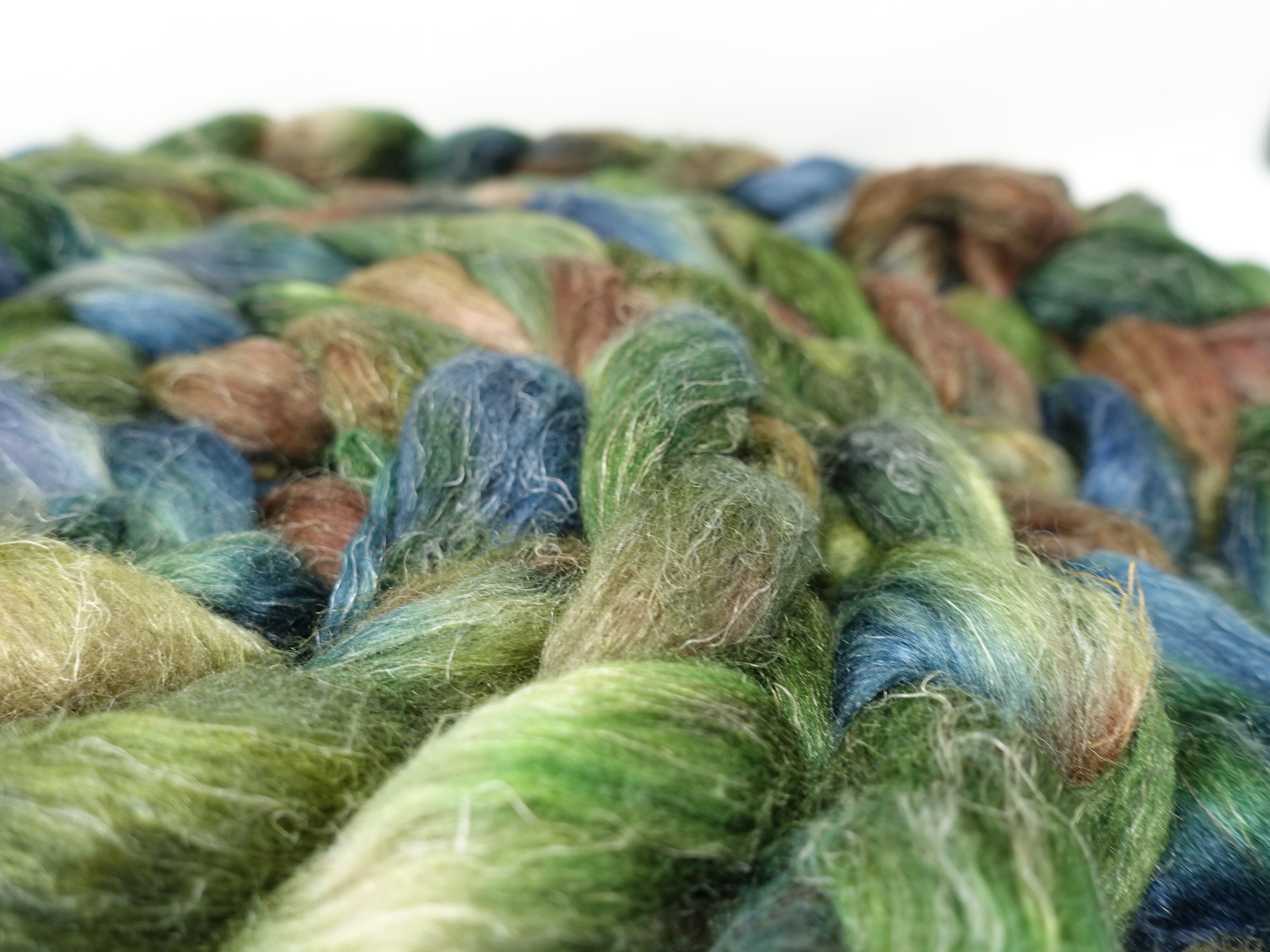 Romney, Silk & Linen. Hand Dyed Variegated - 100g