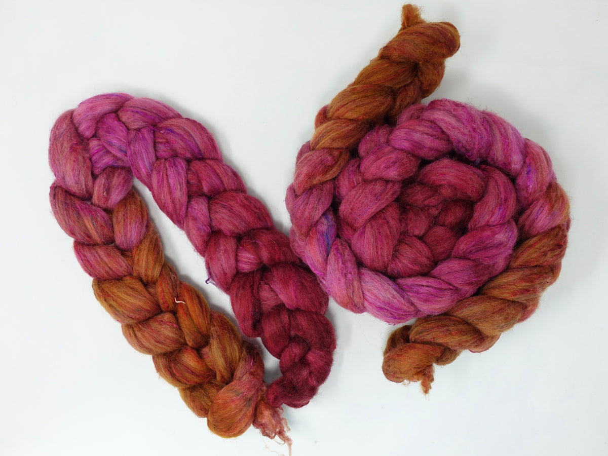 Textured Blend, BFL, Manx Loaghtan, Sari Silk. Hand Dyed Gradient. 100g