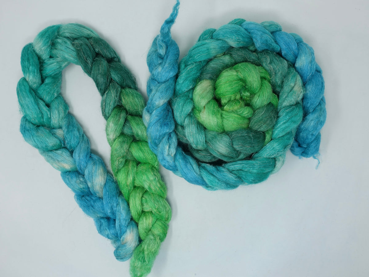 Romney, Silk & Linen. Hand Dyed Gradient - 100g