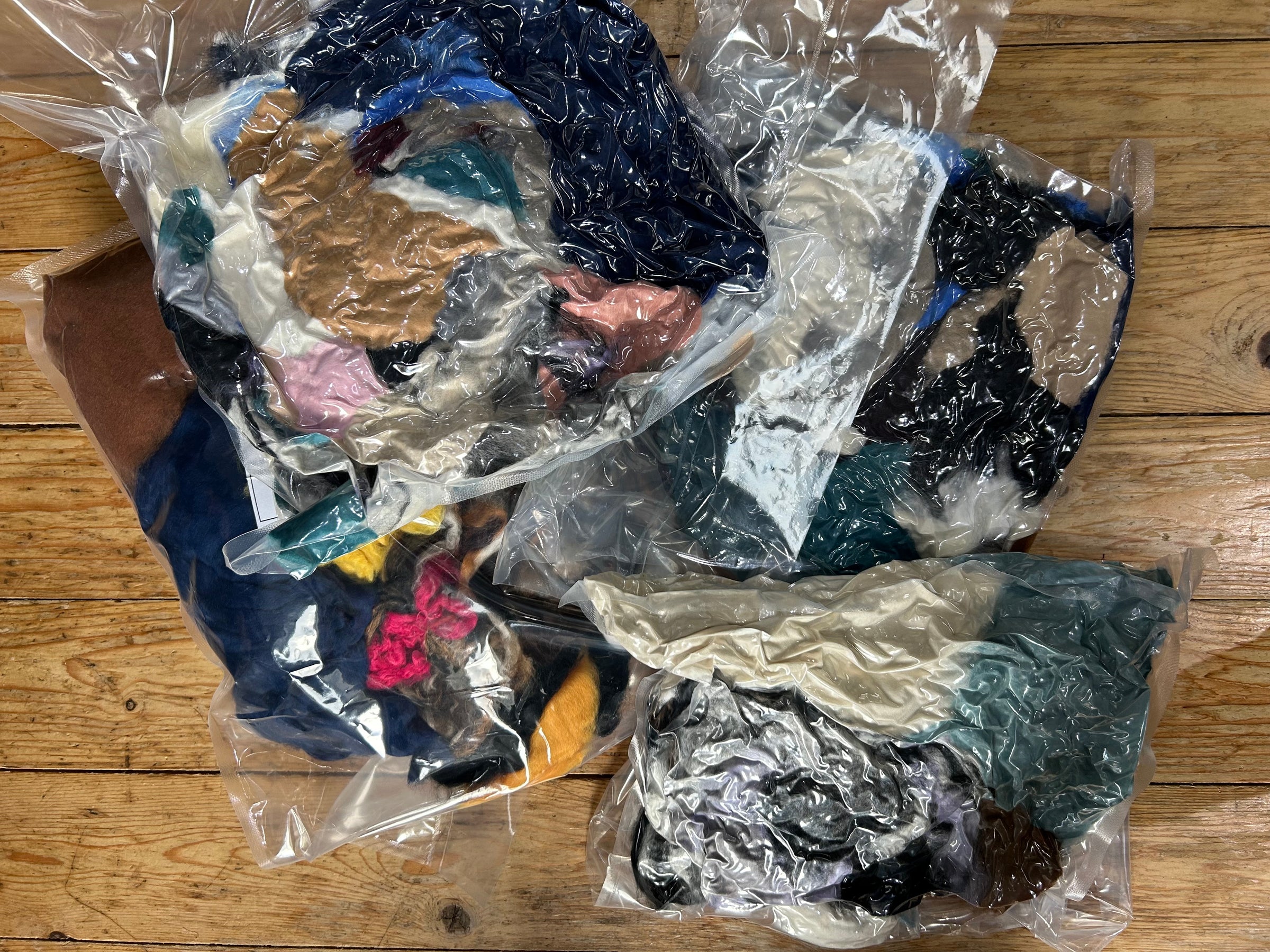 Cashmere Mixed Bag- 500g. Assorted colours