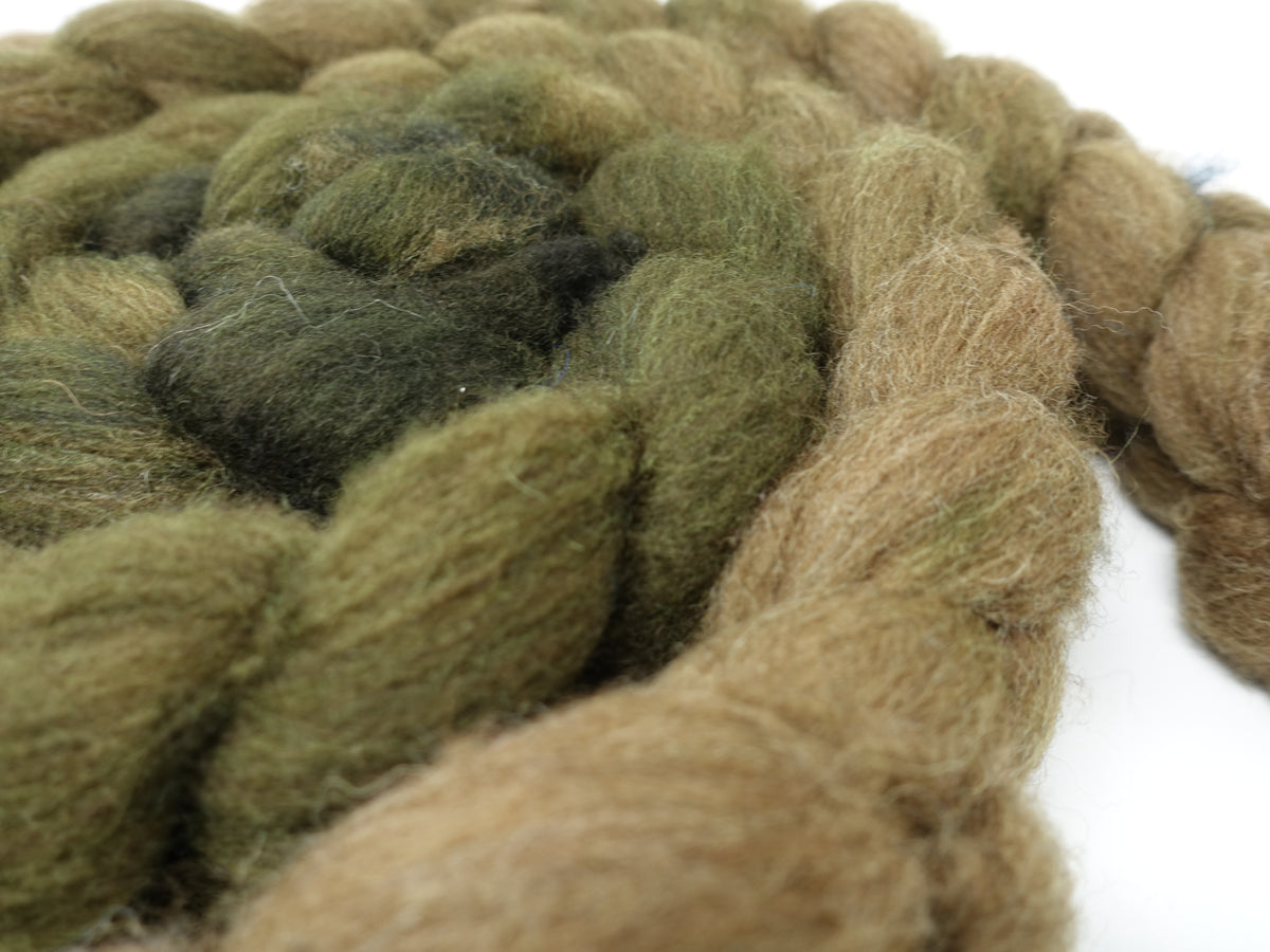 Shetland. Hand Dyed  Ombre Gradient.  100g