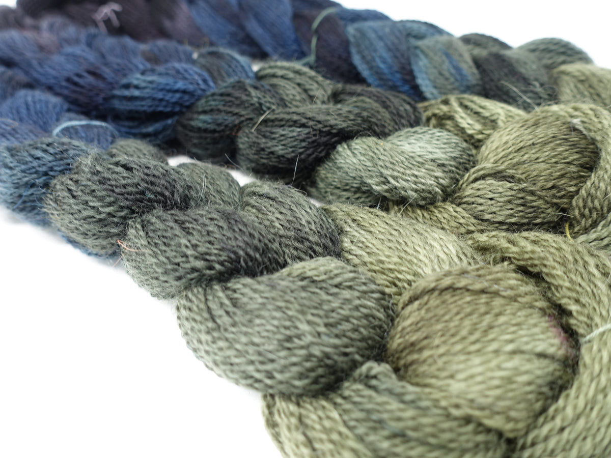 Hand Dyed Gradient Warp- BFL & Mohair ~400m per 100g. 150 ends. ~2.2m or 4.8m length